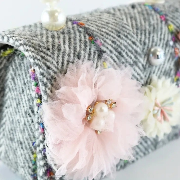 'Miss Vaughn' Grey Purse - Picture 3 of 4